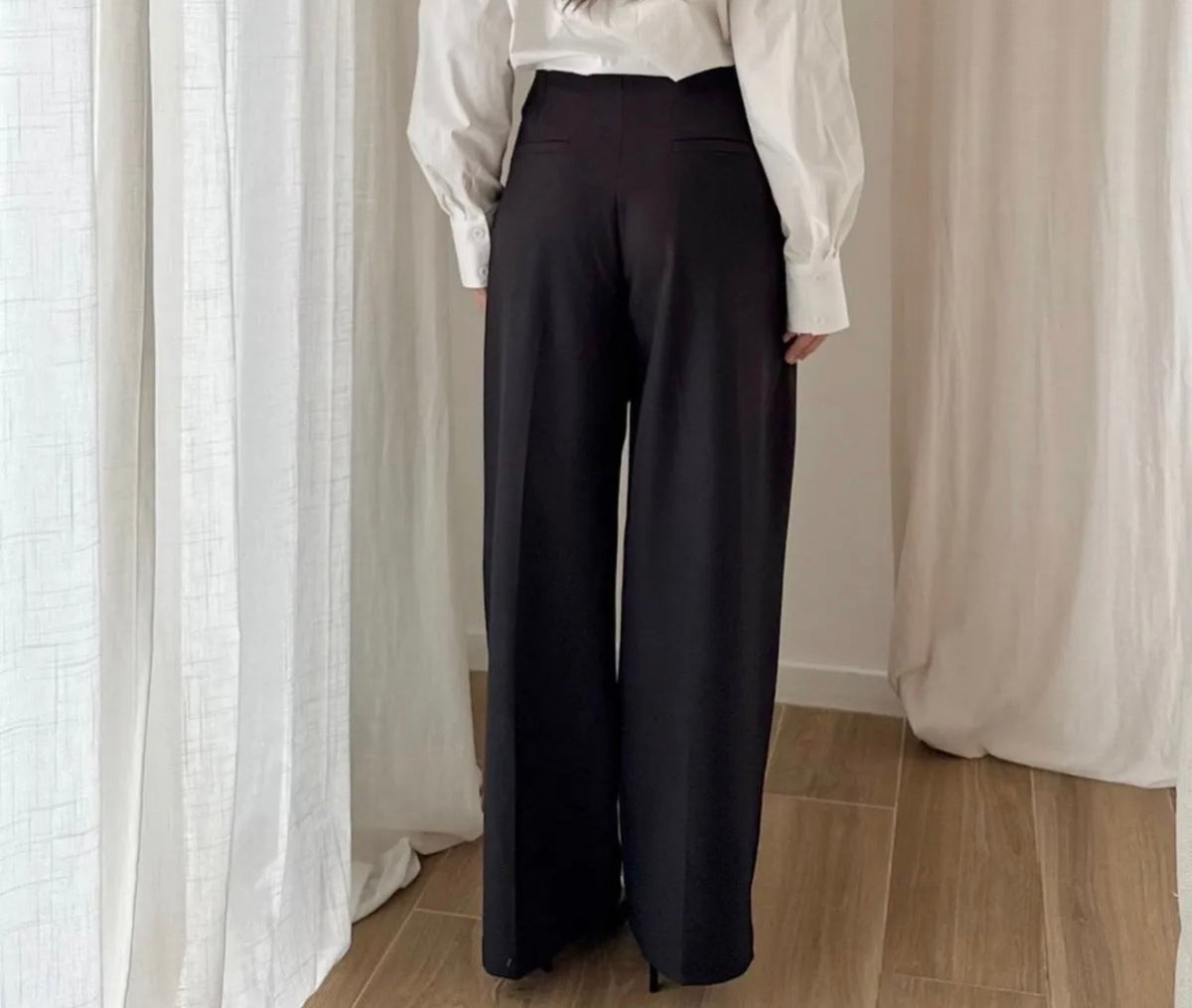 Pantalon style marin noir - vue de dos