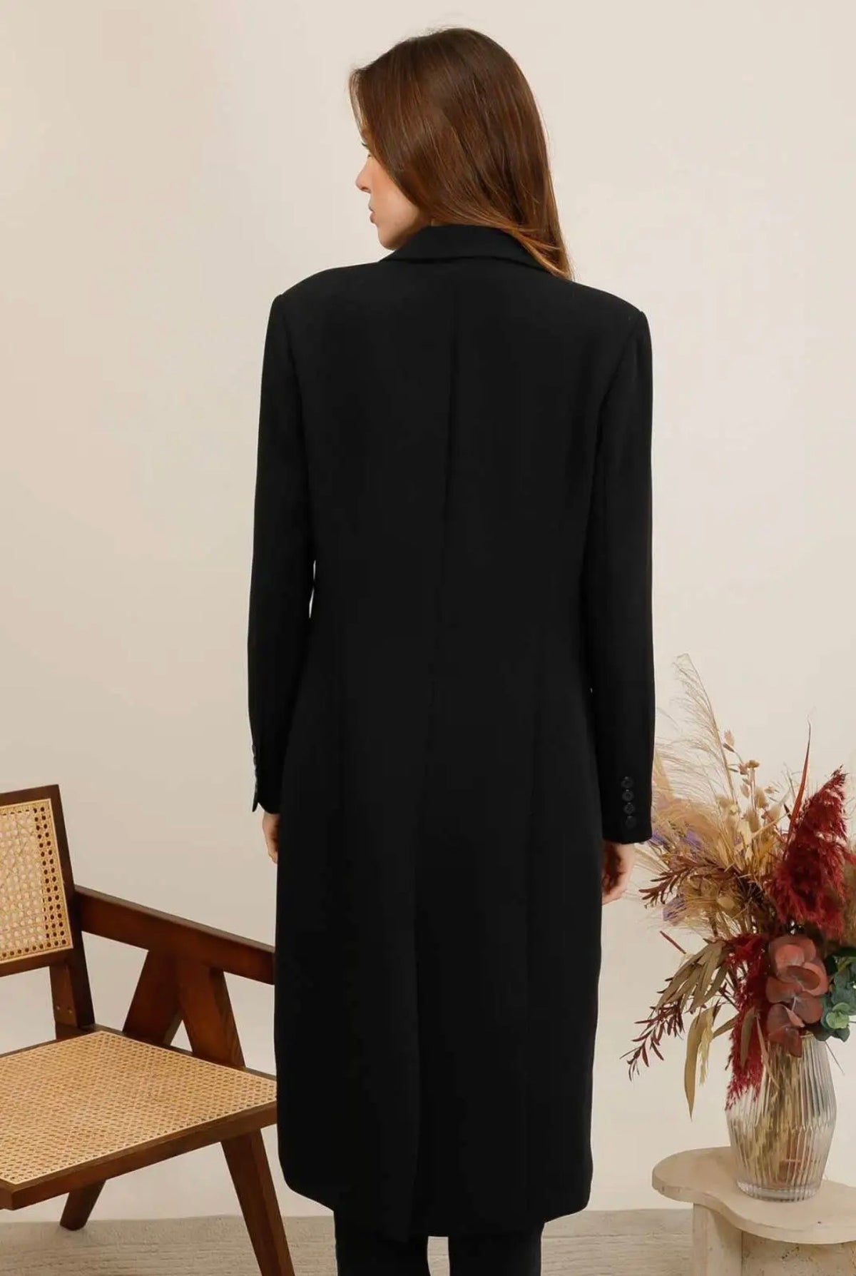 Veste longue cintrée noire femme - vue de dos